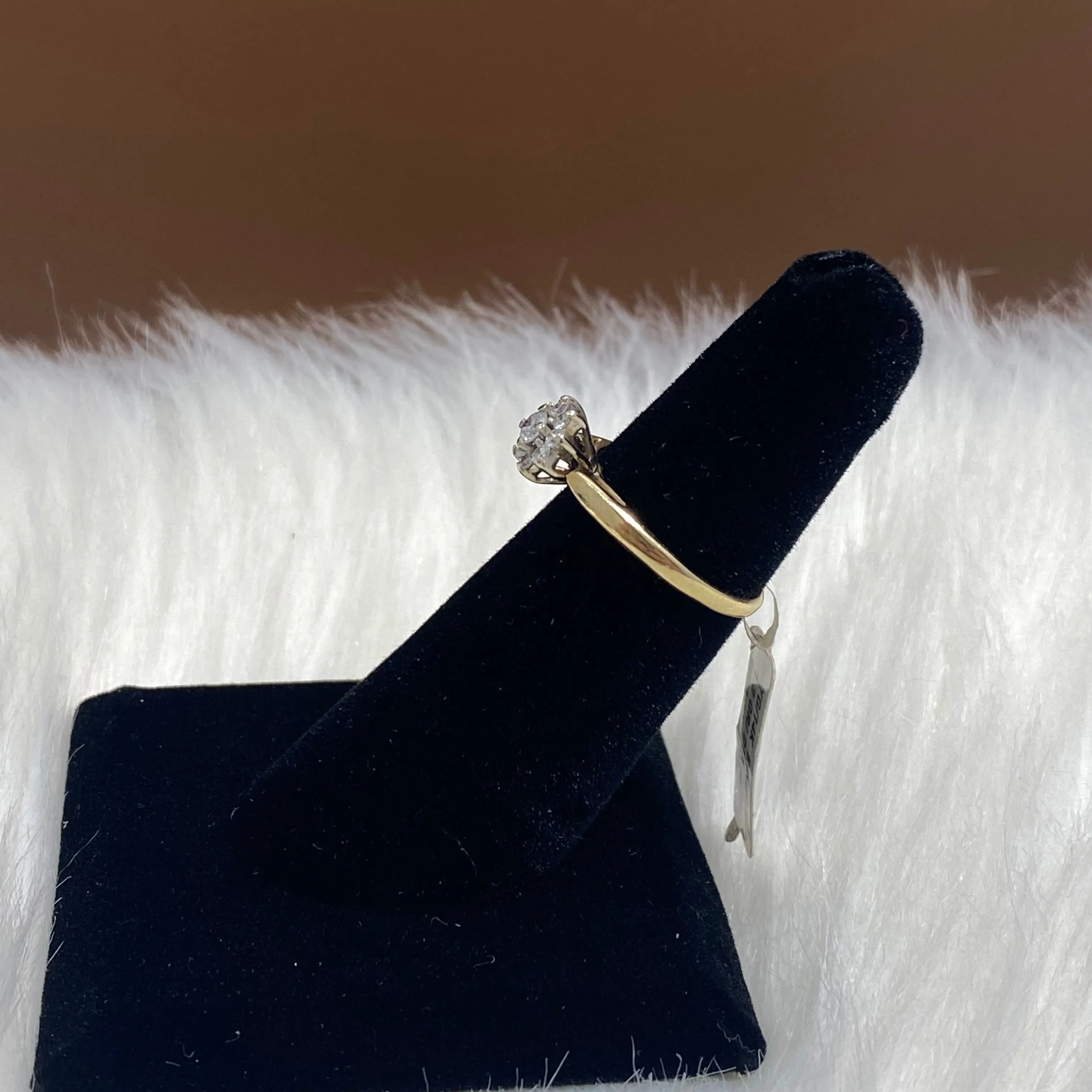 14K Yellow Gold Diamond Flower Engagement Ring Ct Dia / 1.9gr / Size 6