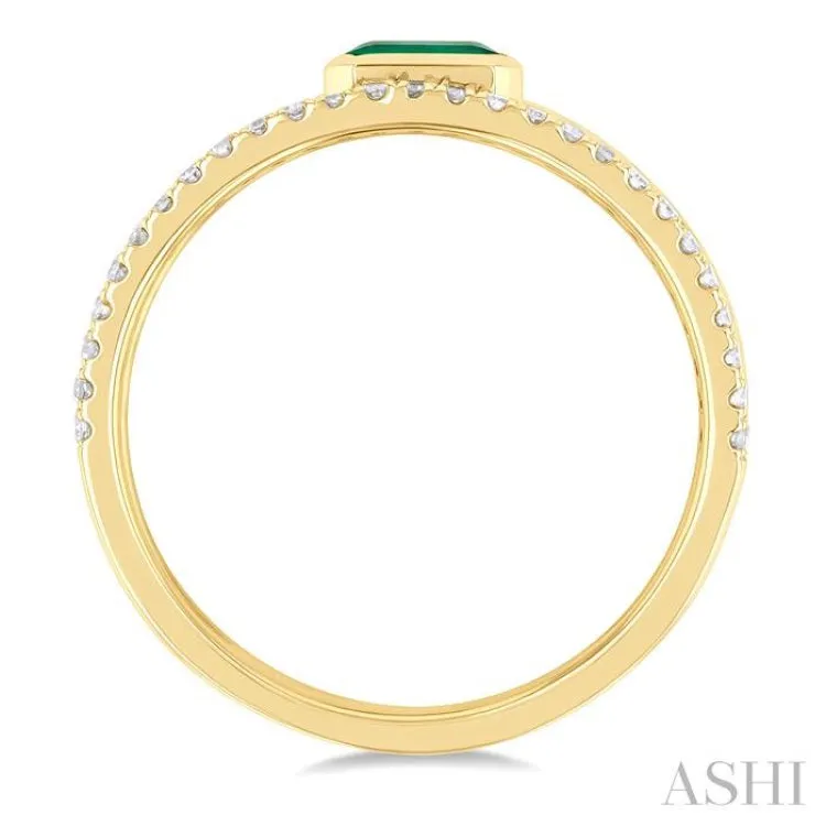 5X3MM East- West Emerald and 1/4 ctw Single Cut Diamond Triple Split Precious Ring in 10K Yellow Gold