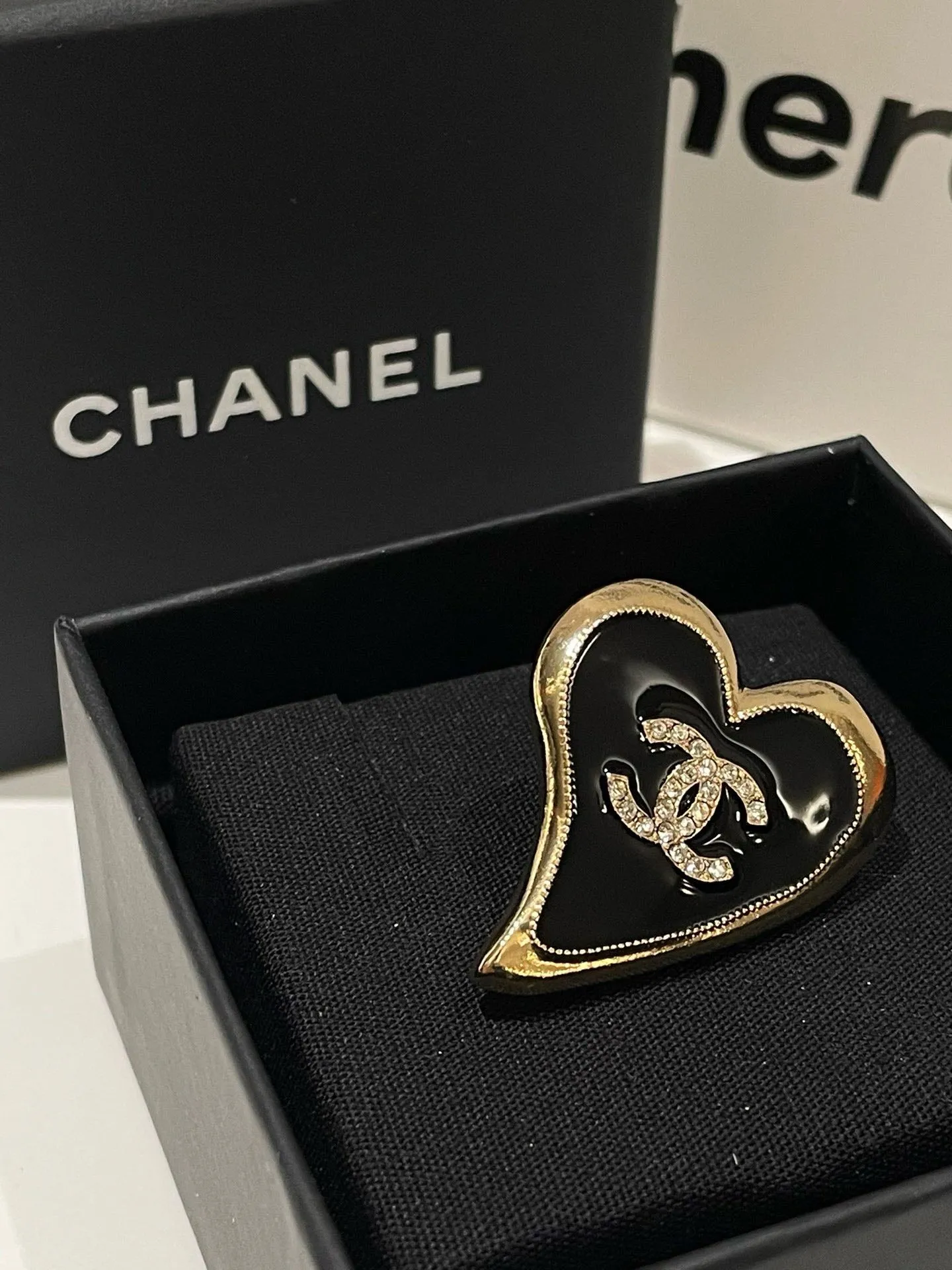 Chanel 22P Heart Brooch Black Brooches