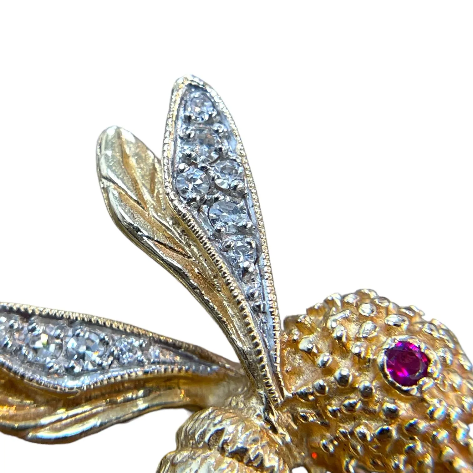Exquisite 14K Yellow Gold Bumblebee Brooch with Ruby Eye and Natural Diamonds