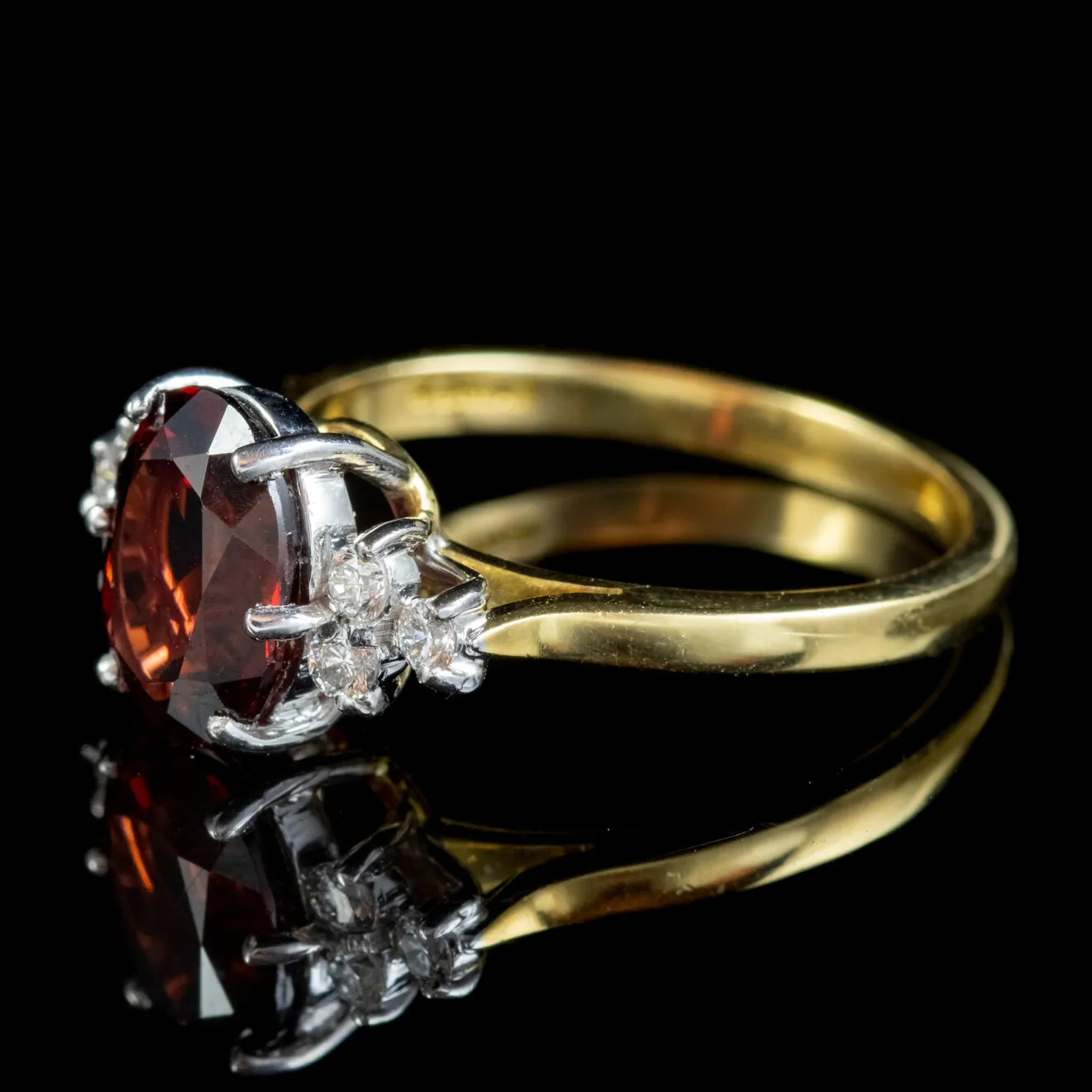 Garnet Diamond Ring 18ct Gold 2.50ct Garnet