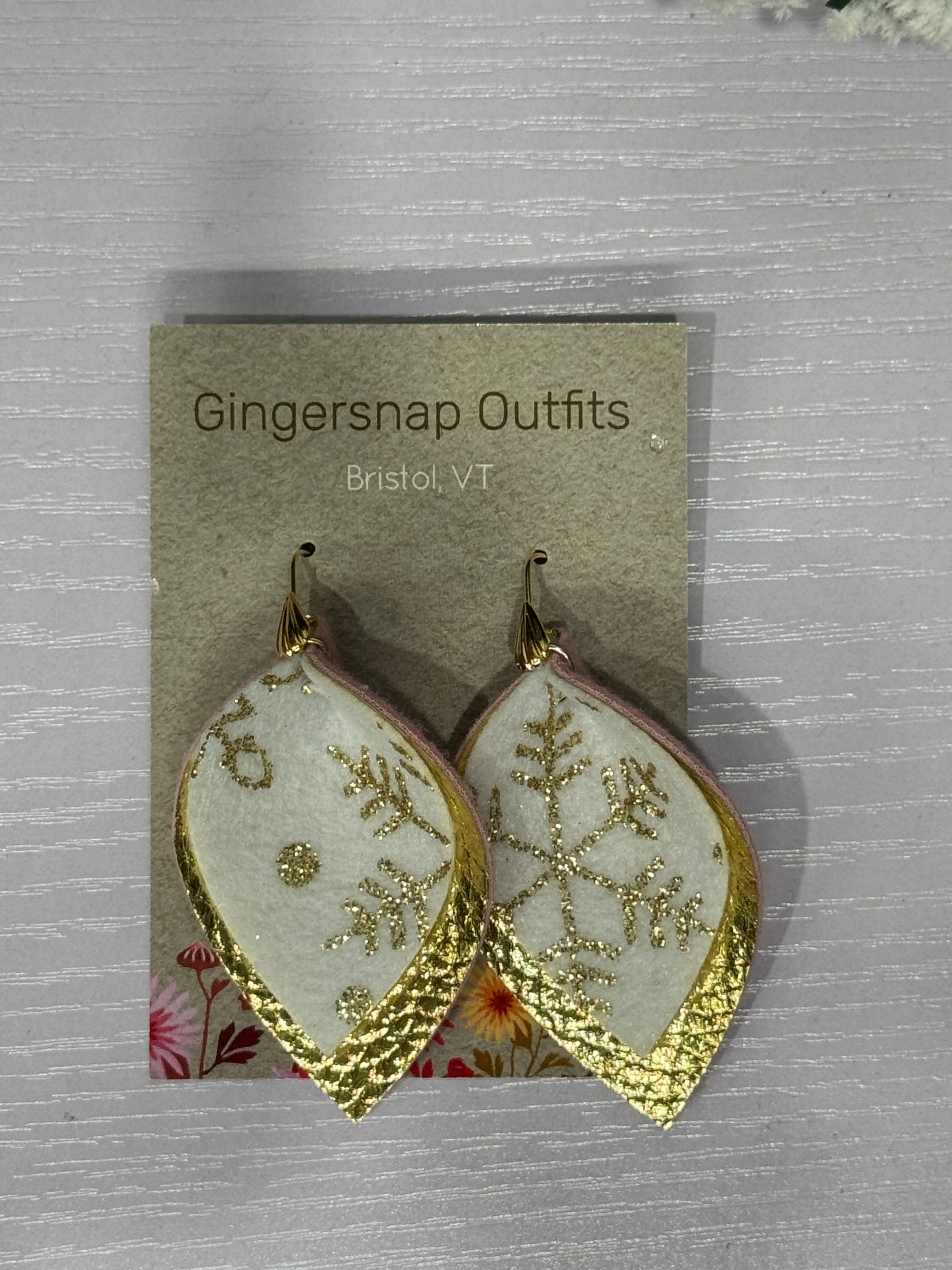 Large Curved Gold Snowflakes earrings