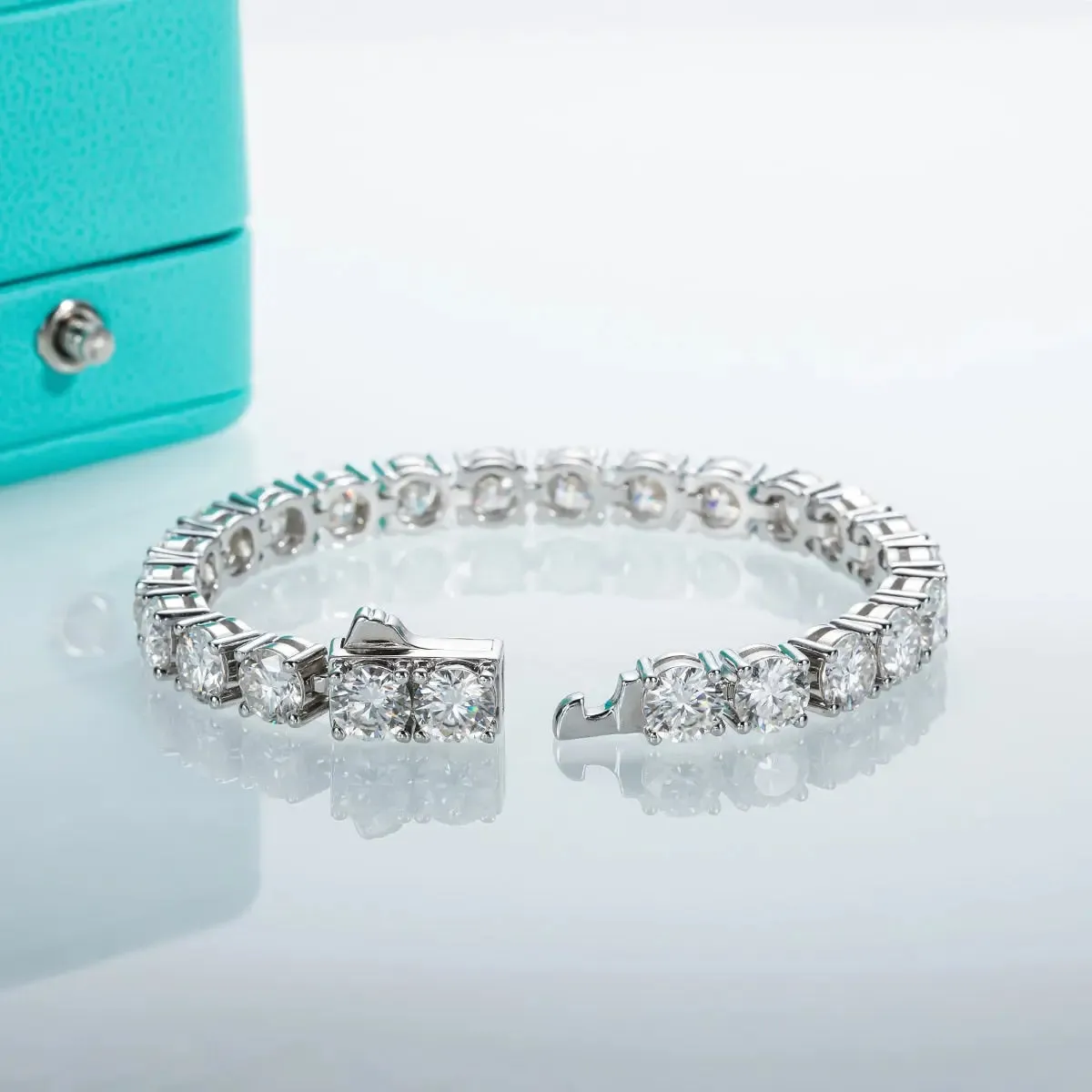 Luxurious 925 SS D Color Moissanite Diamond Tennis Bracelet