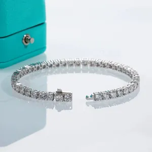 Luxurious 925 SS D Color Moissanite Diamond Tennis Bracelet