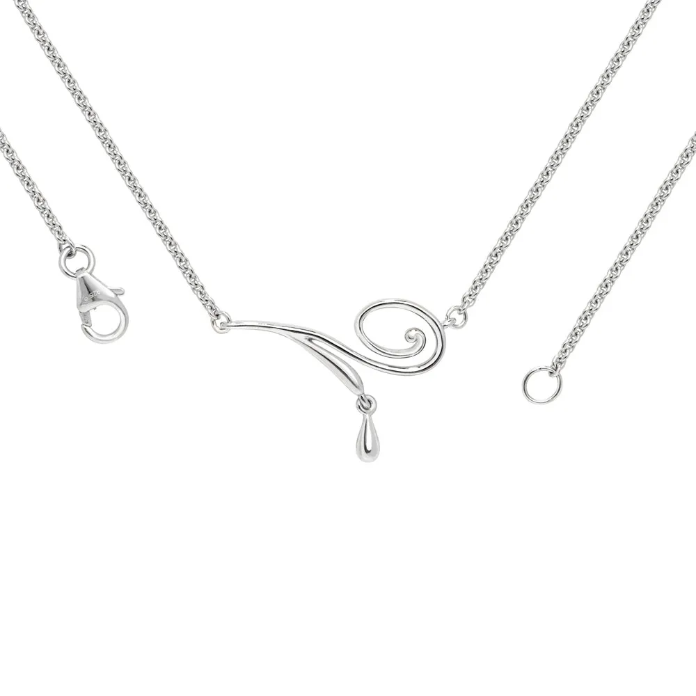 Q pendant on side