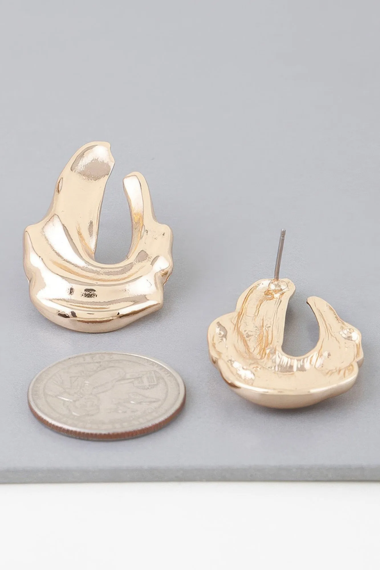 Shiny Ripple Drop Earrings