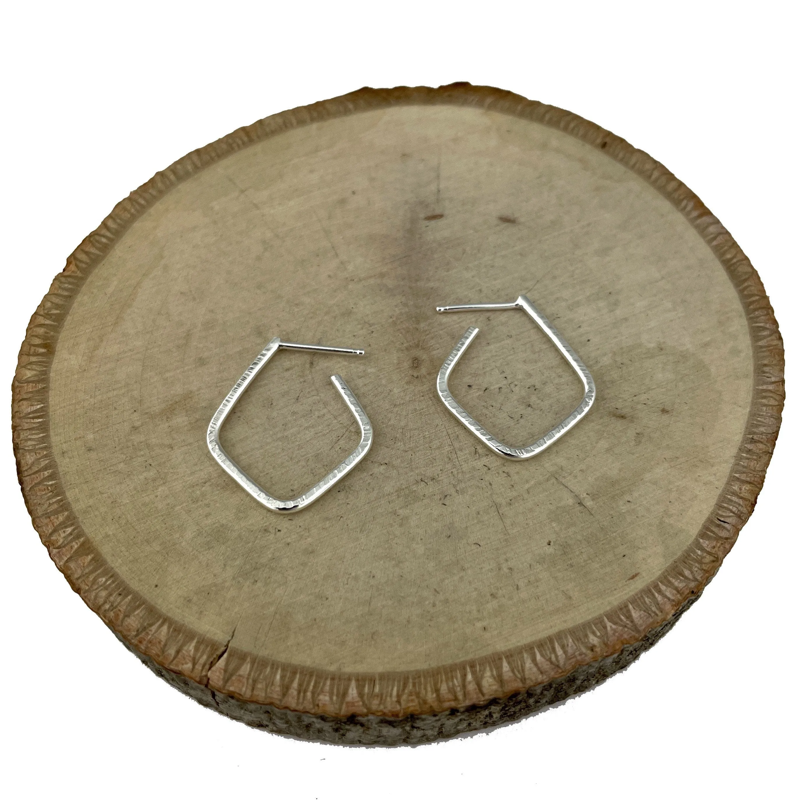 Small Square Hoops with Lines Texture