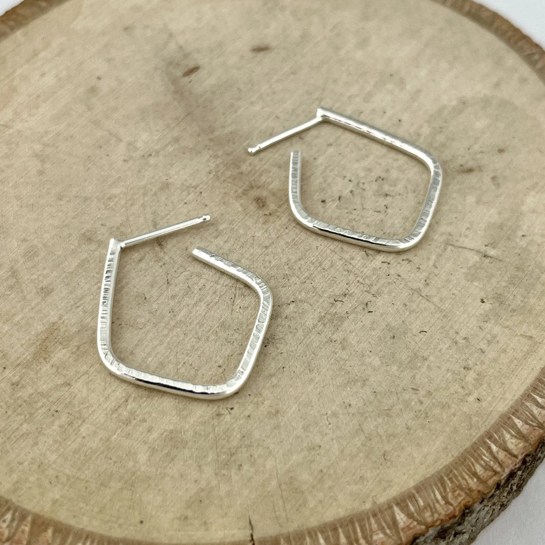Small Square Hoops with Lines Texture