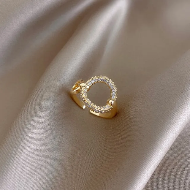 Sophisticated Gold Ring