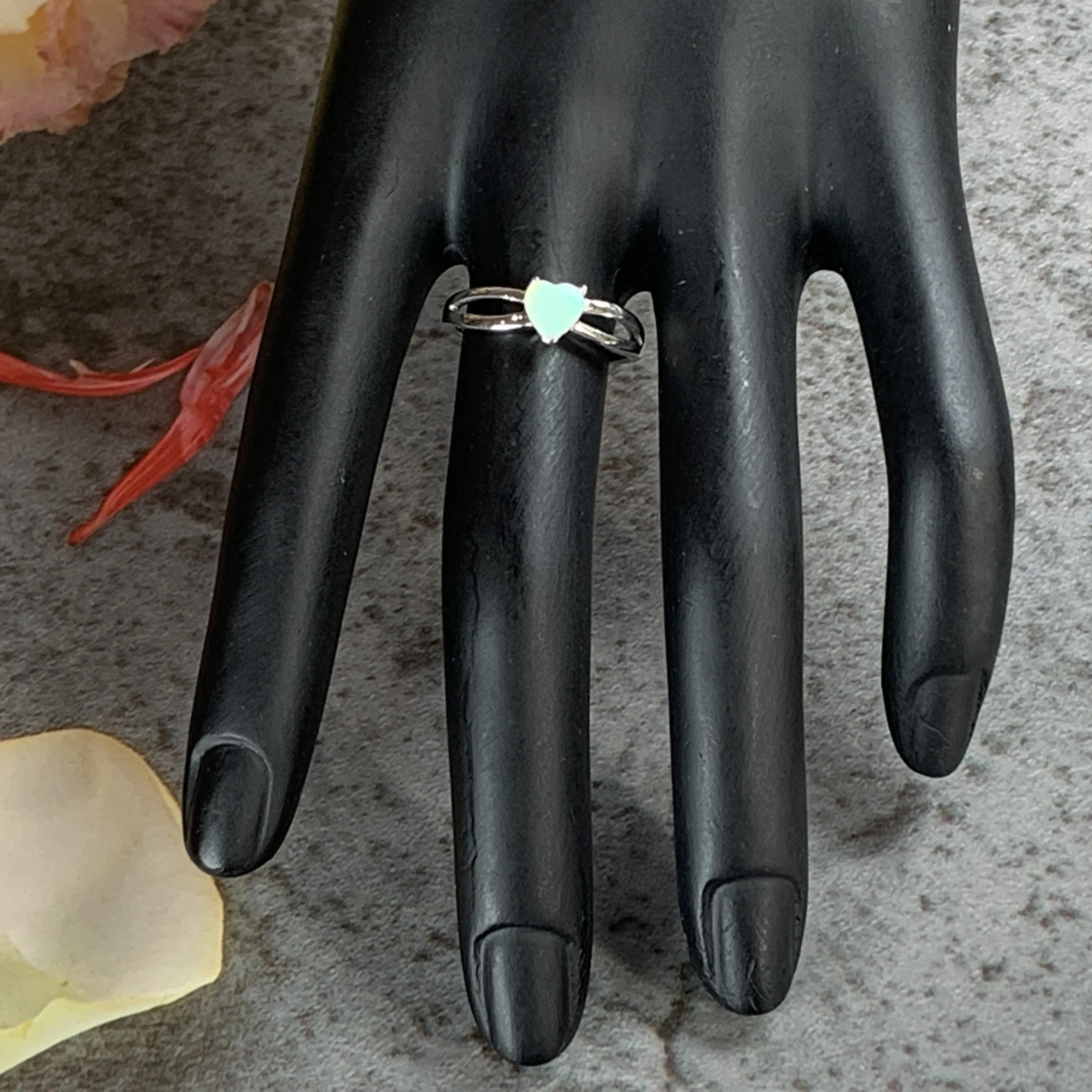 Sterling Silver Heart shape solitaire 6mm ring