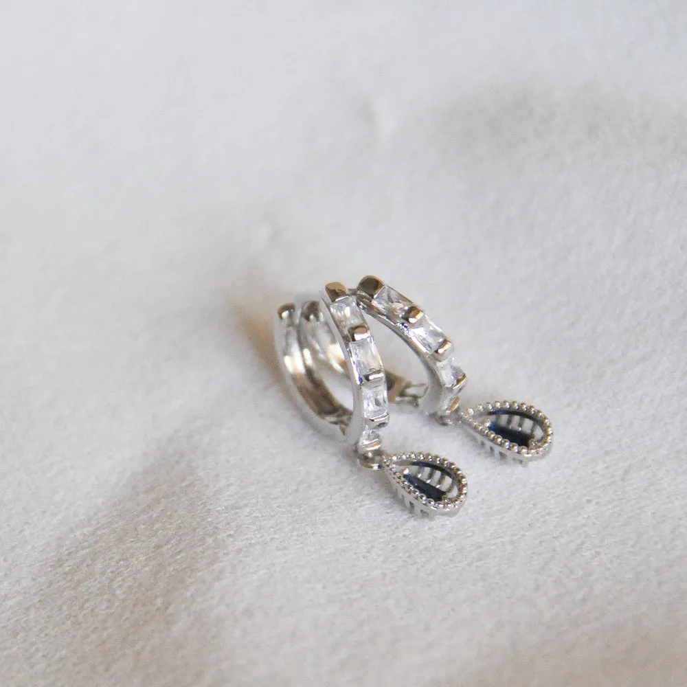 Teardrop Hoops